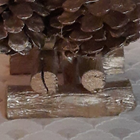 Gold Pine Cone Christmas Tree - Picture 5 of 5